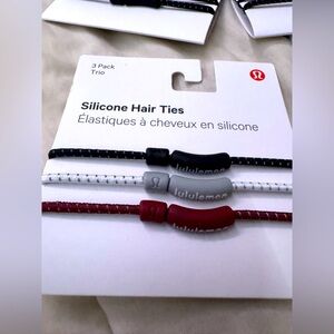 Lululemon silicone hair ties 3 pack NWT!